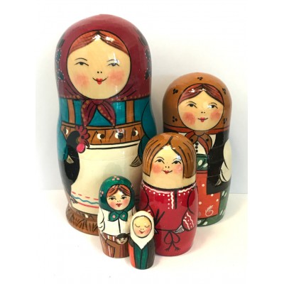 1143 - Family Matryoshka Russian Nesting Doll