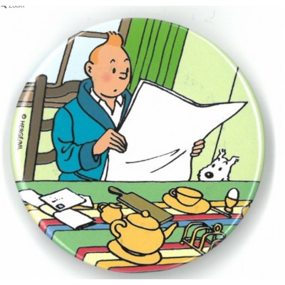 Magnet Tintin as his Newspaper