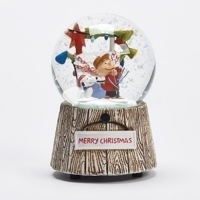 Charlie Brown and Snoopy Christmas Snowglobe