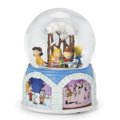 Snoopy and Friends Musical Snowglobe